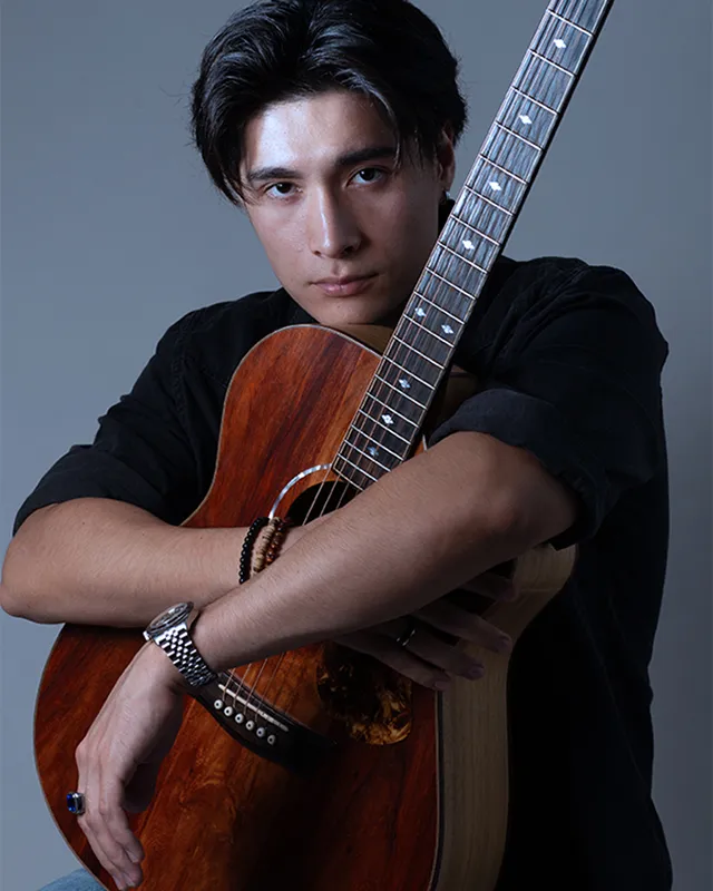 男性ボーカル-ギターリスト-Vocal -Guitarist-Bobby-Talent Agency Tokyo