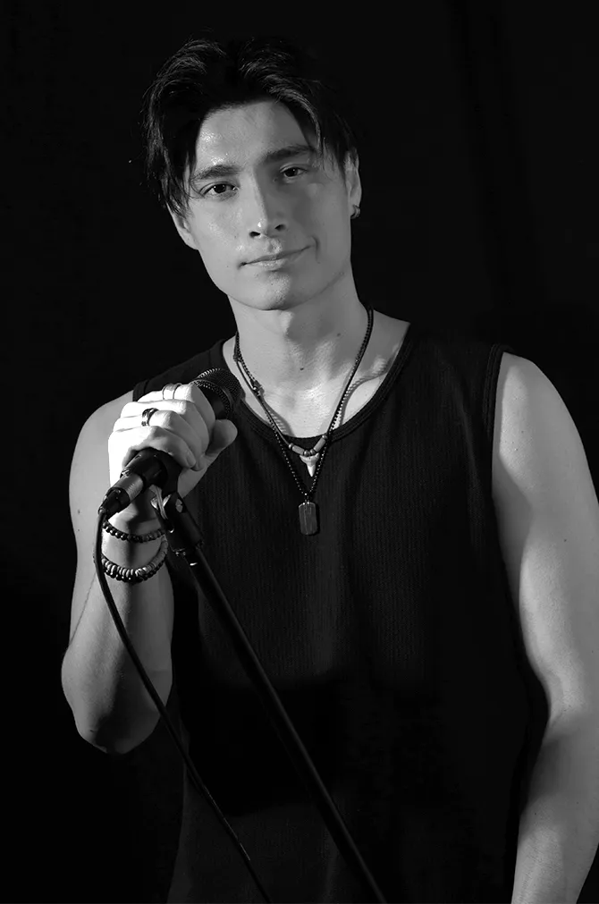 Bobby Holmesのイメージ-04