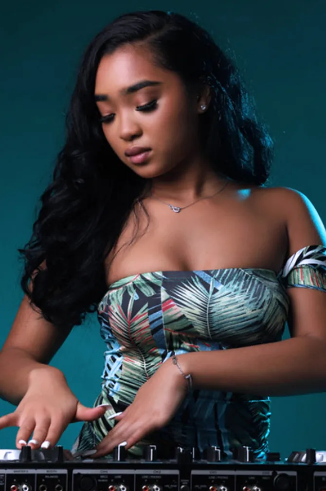 Megamiのイメージ-03