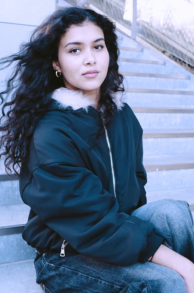 Emily Jensenのイメージ-01