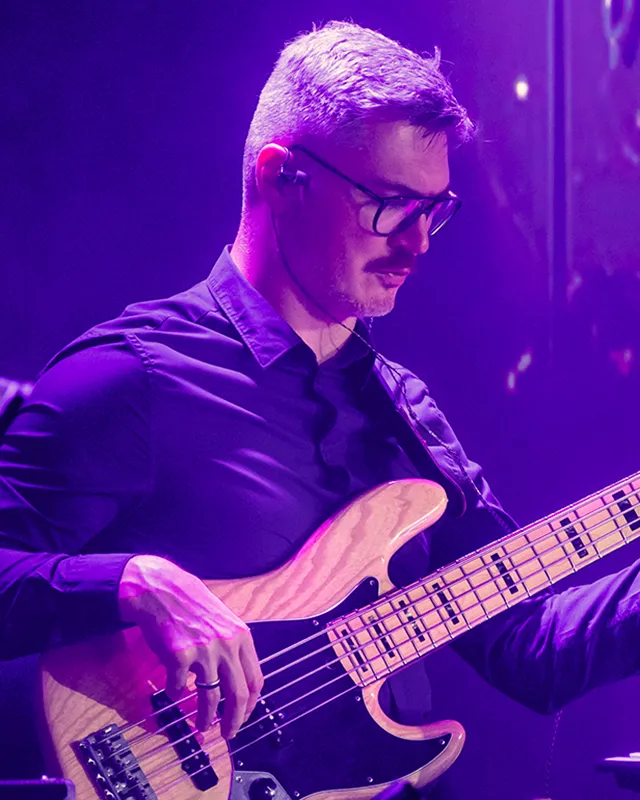 外国人男性ベースシストー Male bassist-Artur Reshetov -タレント・モデル事務所東京-Talent Model Agency Tokyo